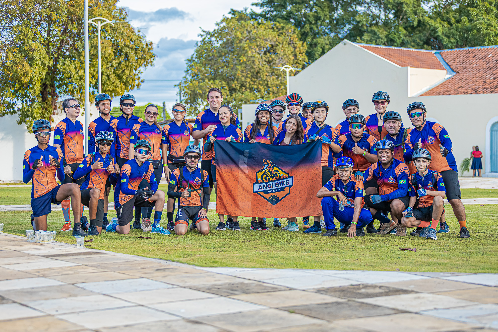 Equipe ANGI BIKE reunida